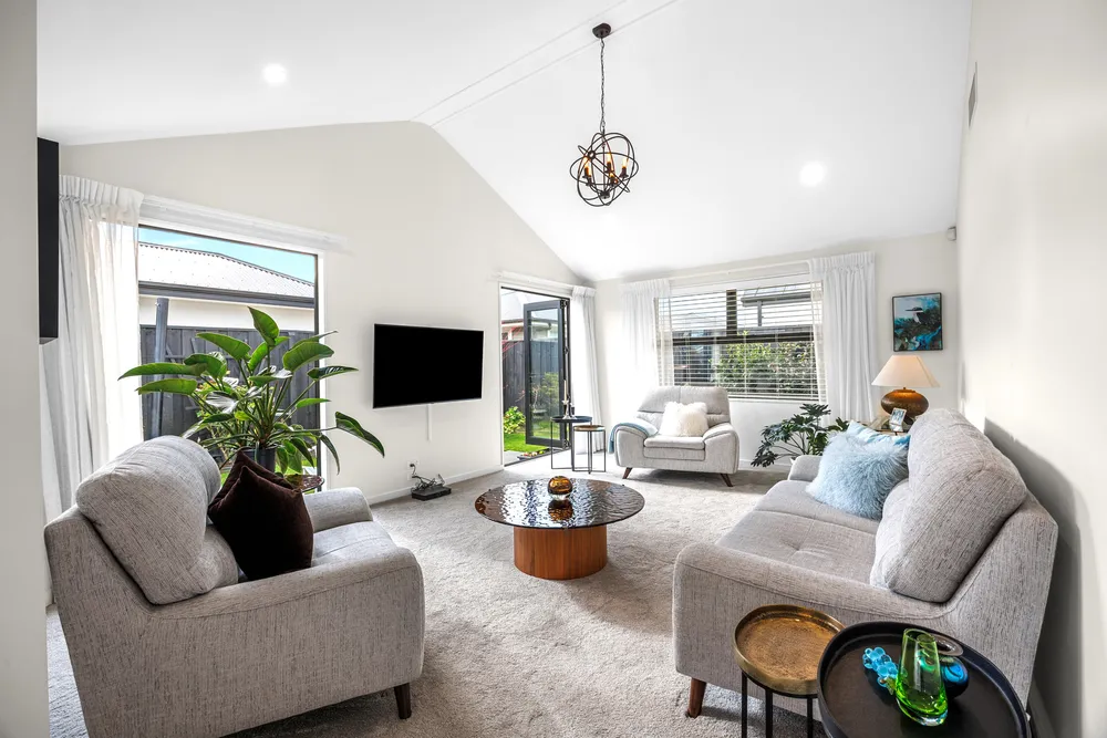 Photos of 10 Lyall Lane