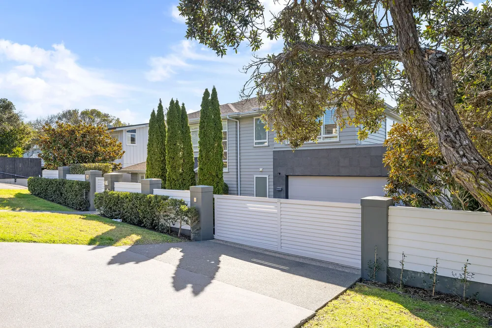 Photos of 34 Benbow Street