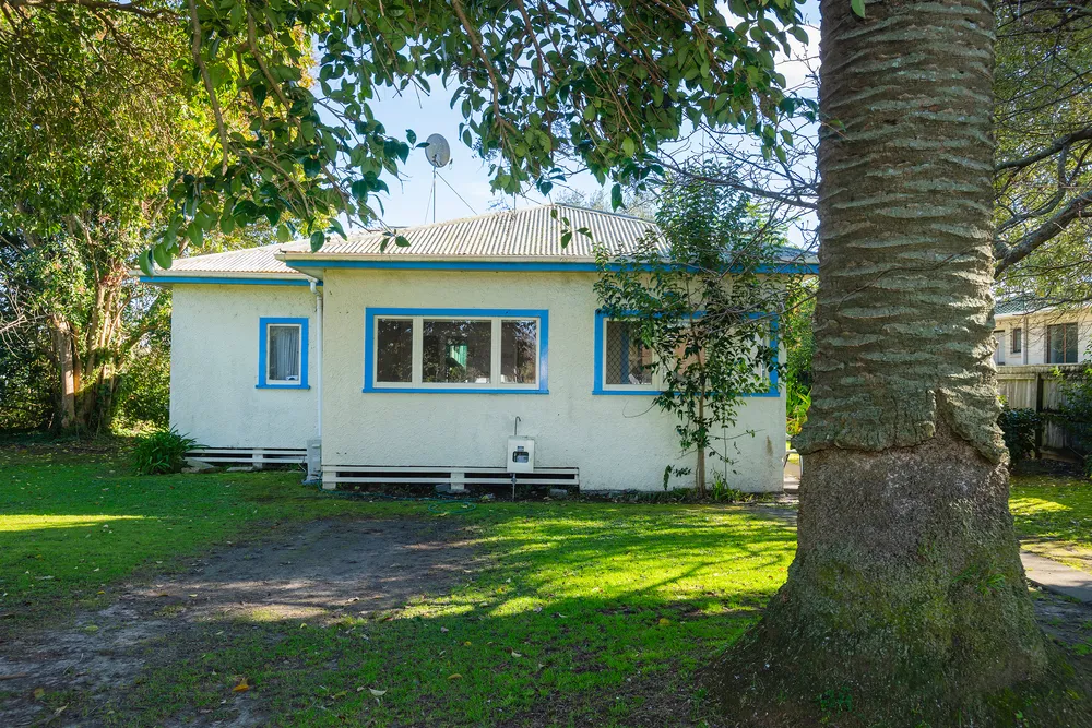 Photos of 2 Elm Street