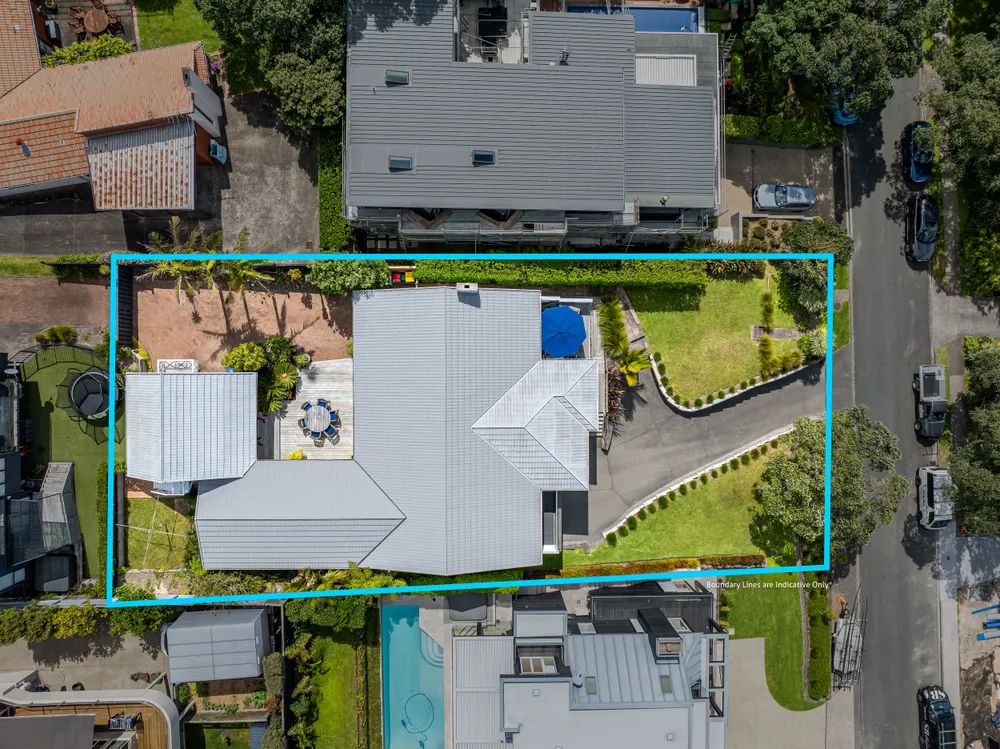 Photos of 25 Whitby Crescent