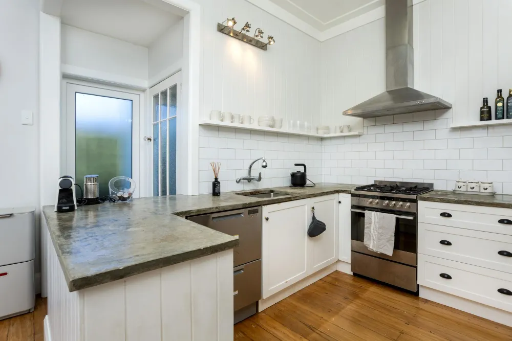Photos of 313 Royal Road