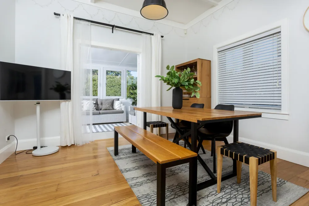 Photos of 313 Royal Road