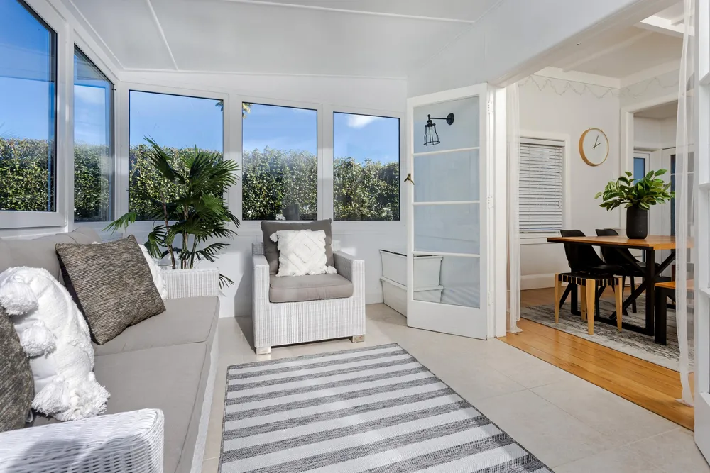Photos of 313 Royal Road