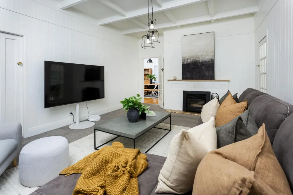 Photos of 313 Royal Road