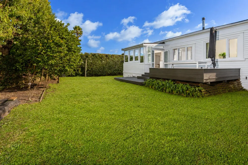 Photos of 313 Royal Road