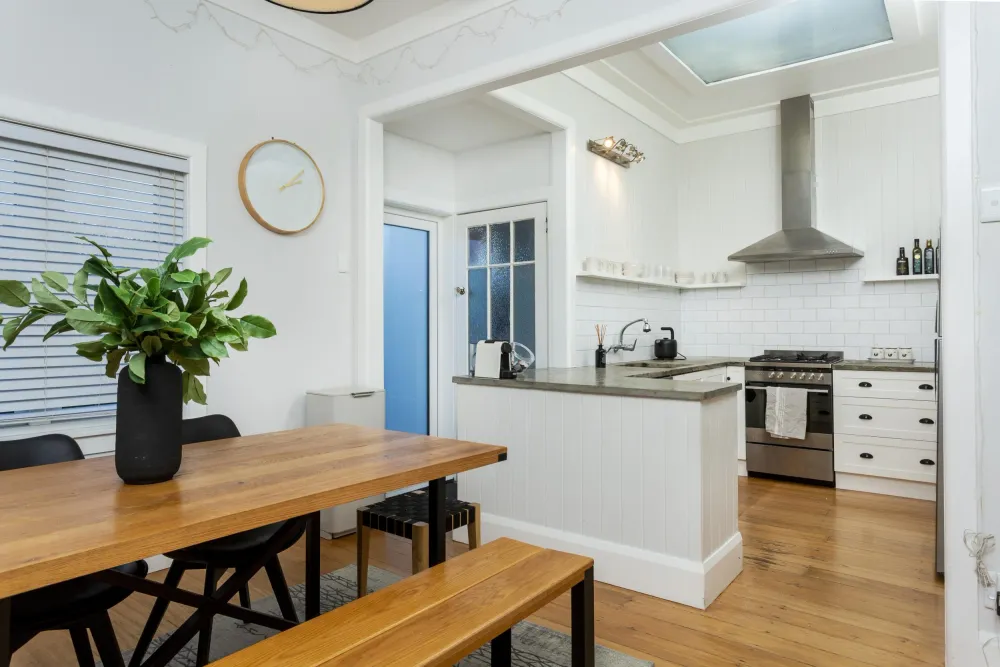 Photos of 313 Royal Road