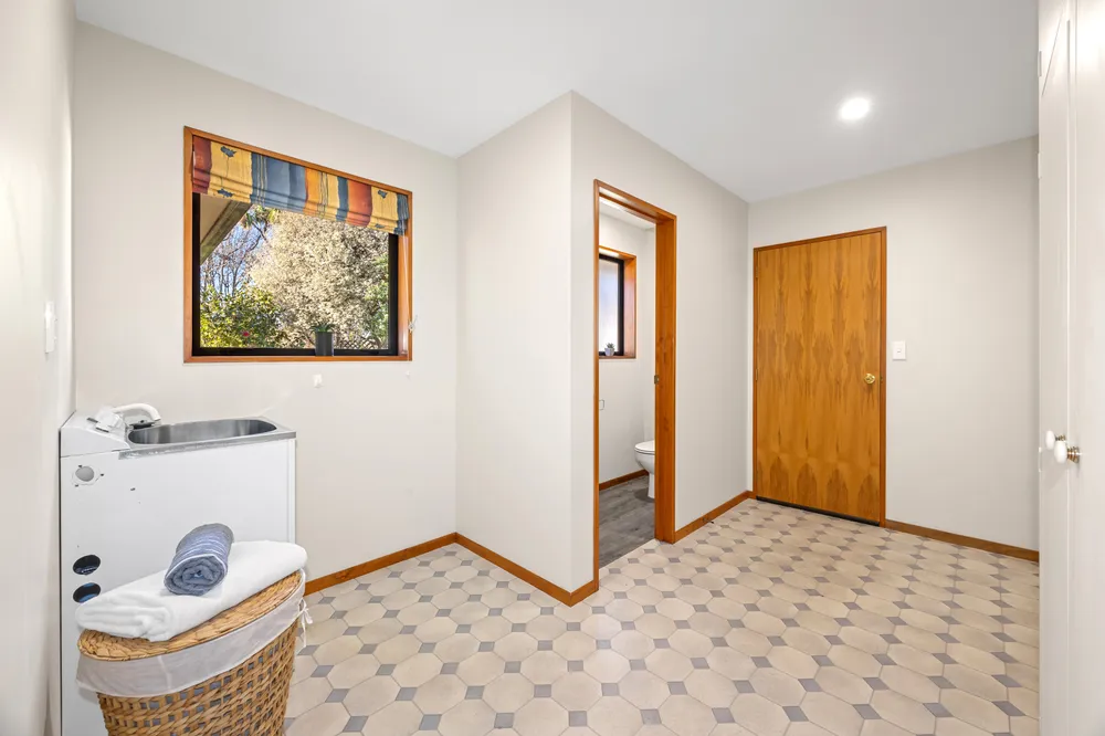 Photos of 371 High Street
