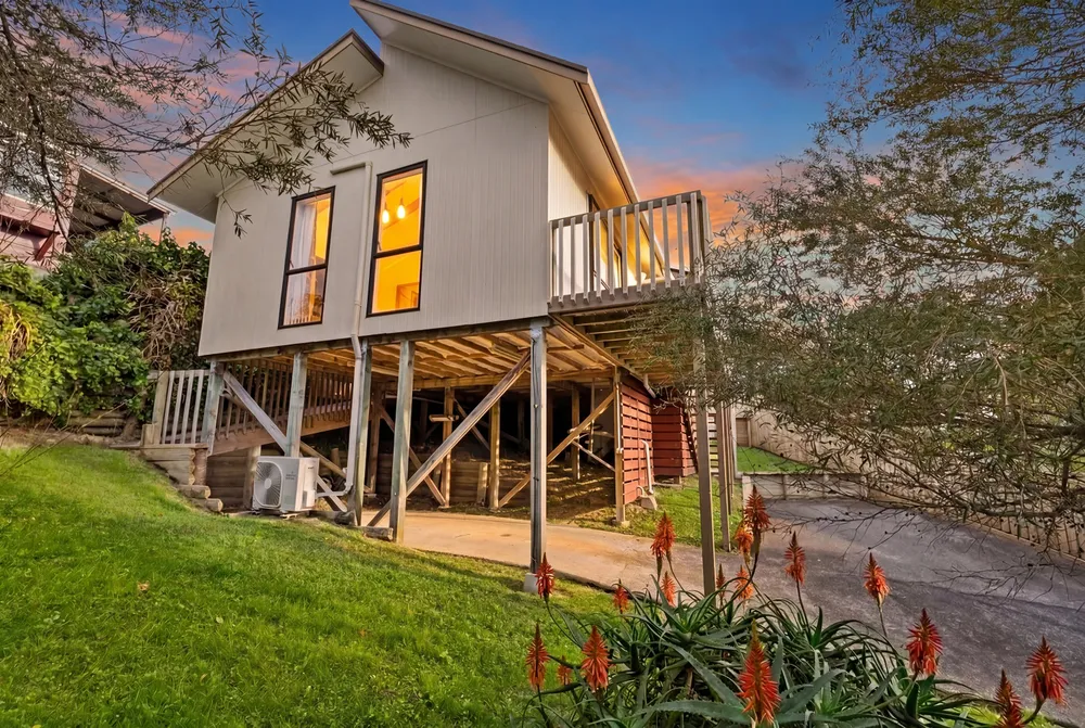 Photos of 1/40 Lilburn Crescent