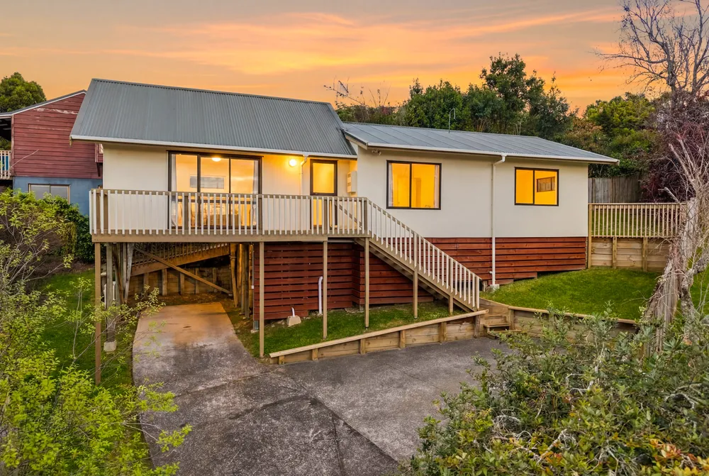 Photos of 1/40 Lilburn Crescent