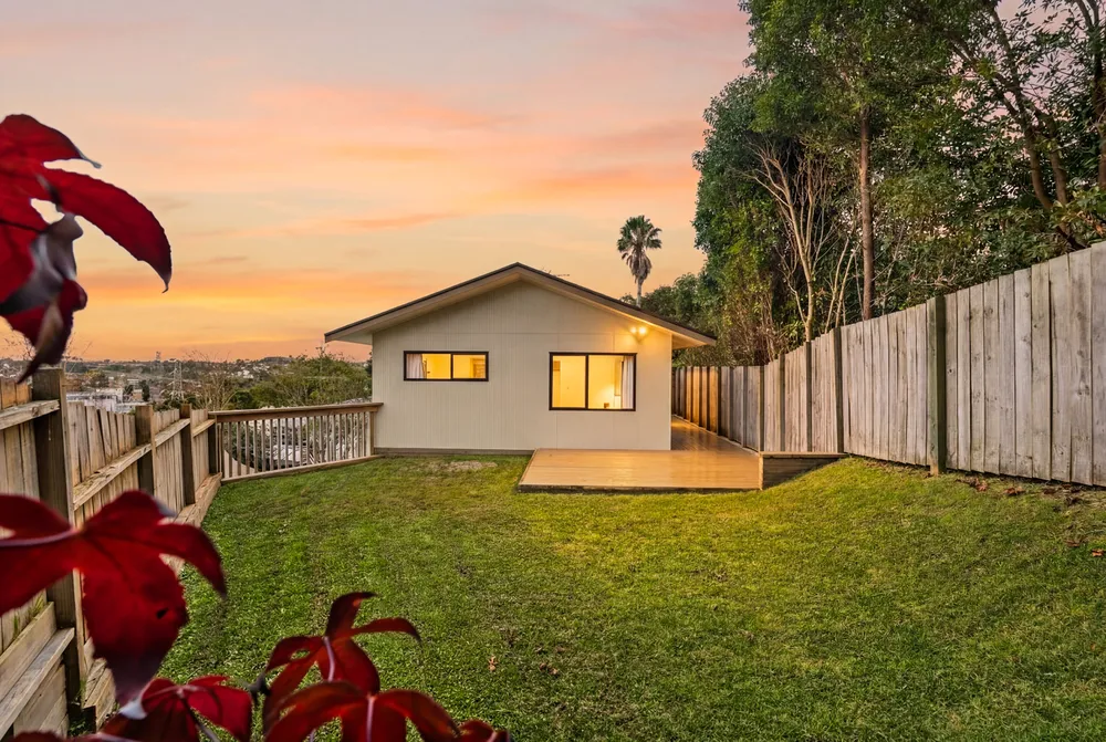 Photos of 1/40 Lilburn Crescent