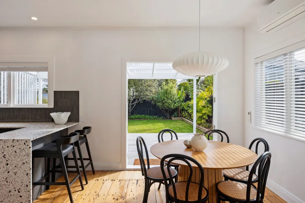 Photos of 319 Blockhouse Bay Road