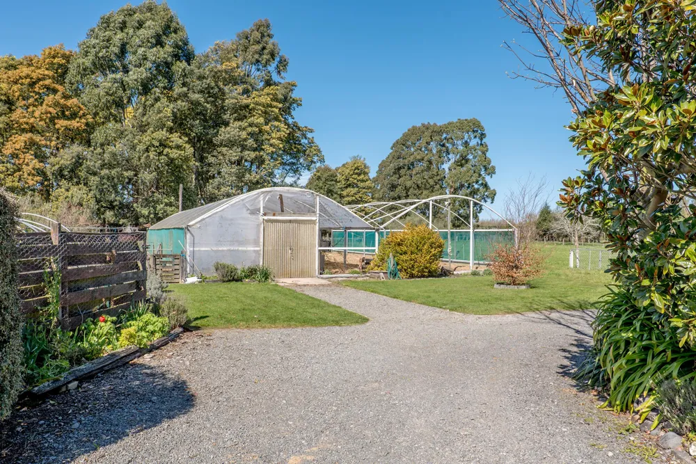 Photos of 225 Blakes Road