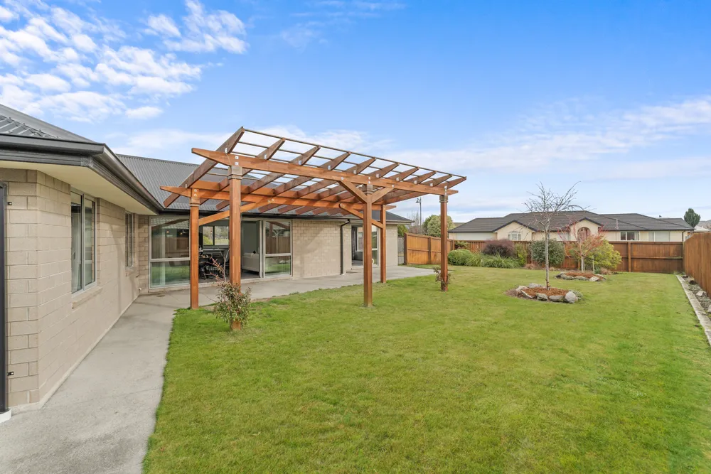 Photos of 27 Clematis Place