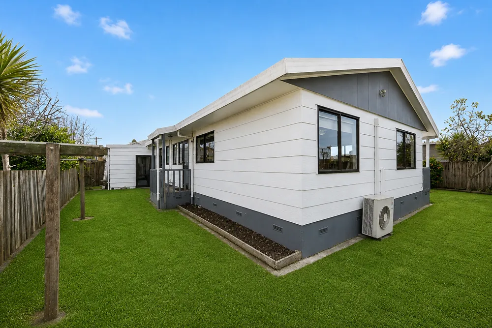 Photos of 49b Bandon Street