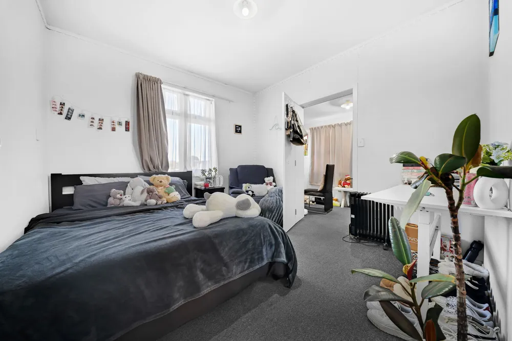 Photos of 82 Wolverton Street