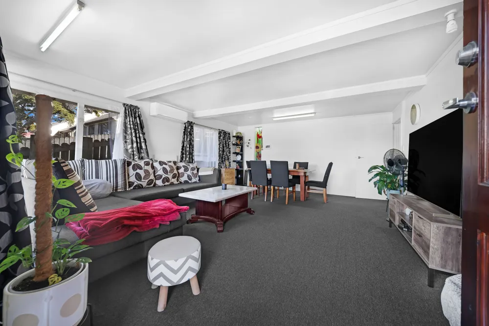 Photos of 82 Wolverton Street
