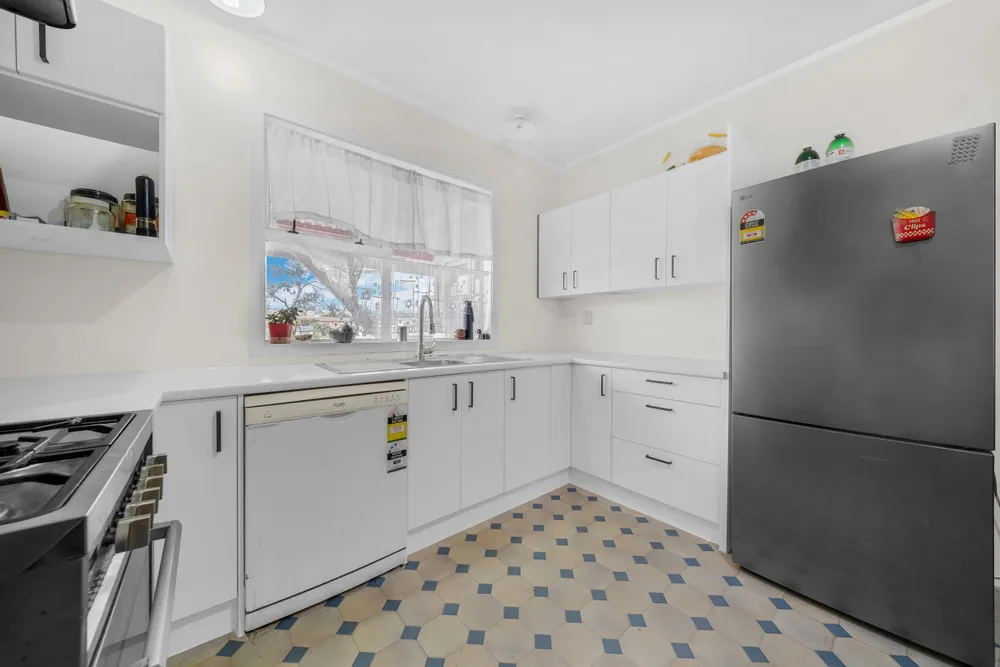 Photos of 82 Wolverton Street