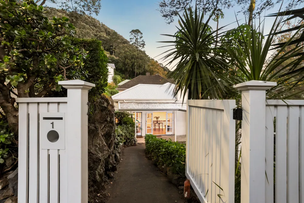 Photos of 1 Percy Street