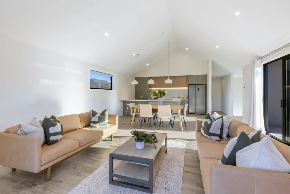 Photos of 19 Walton Way