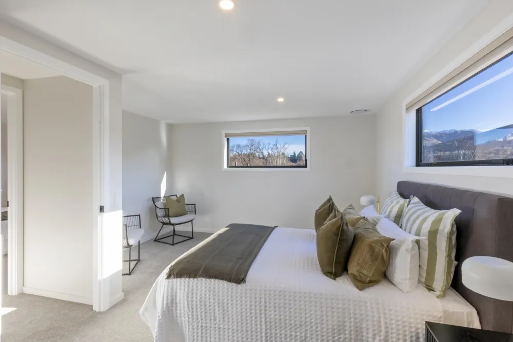 Photos of 19 Walton Way