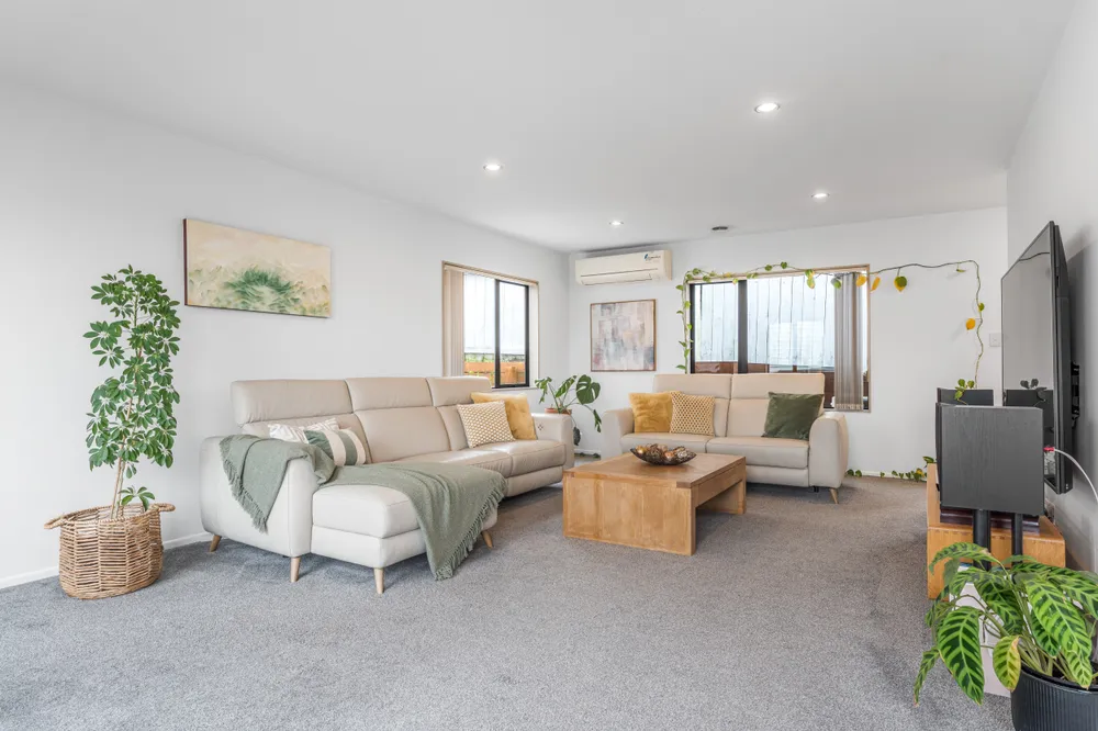 Photos of 31B Quona Avenue