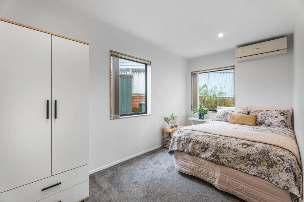 Photos of 31B Quona Avenue