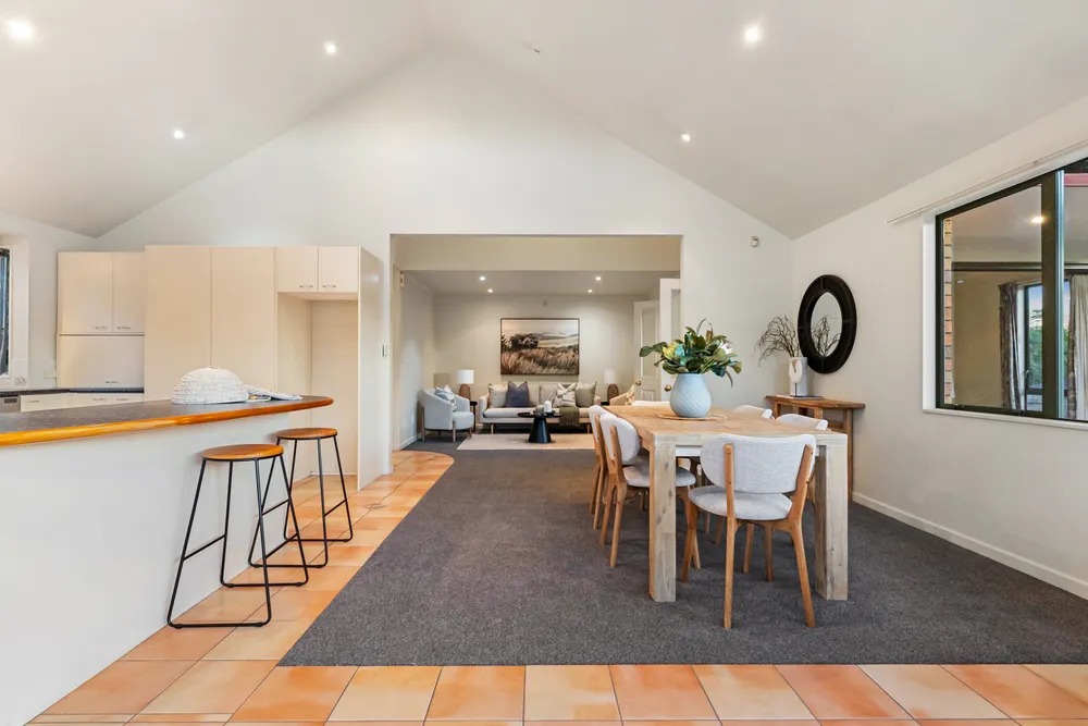 Photos of 492 Beach Road