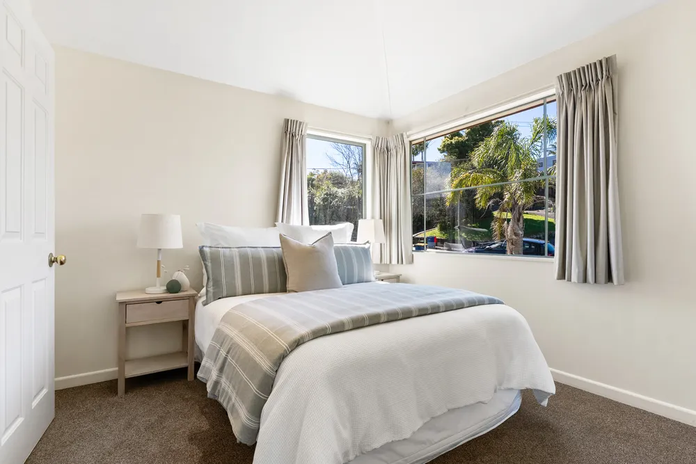 Photos of 492 Beach Road