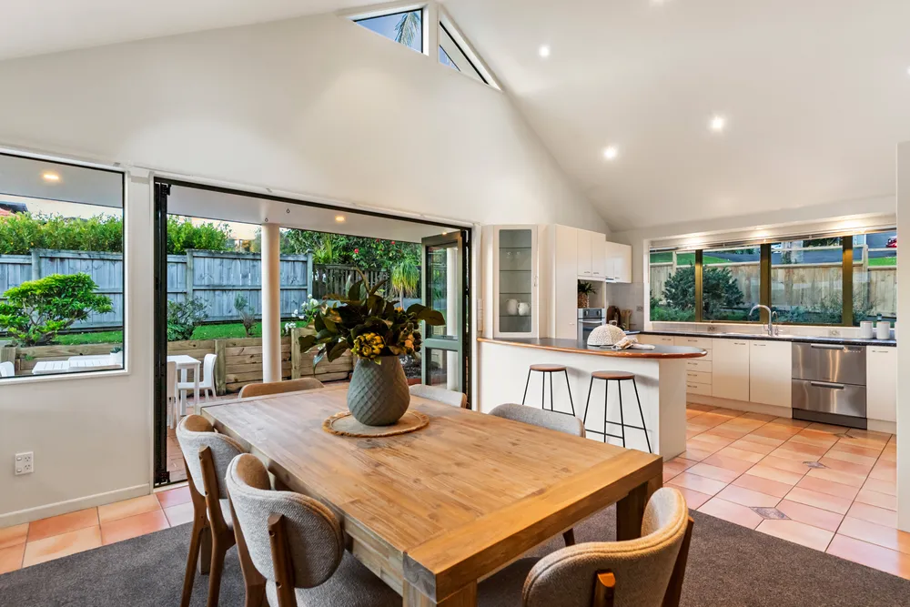 Photos of 492 Beach Road