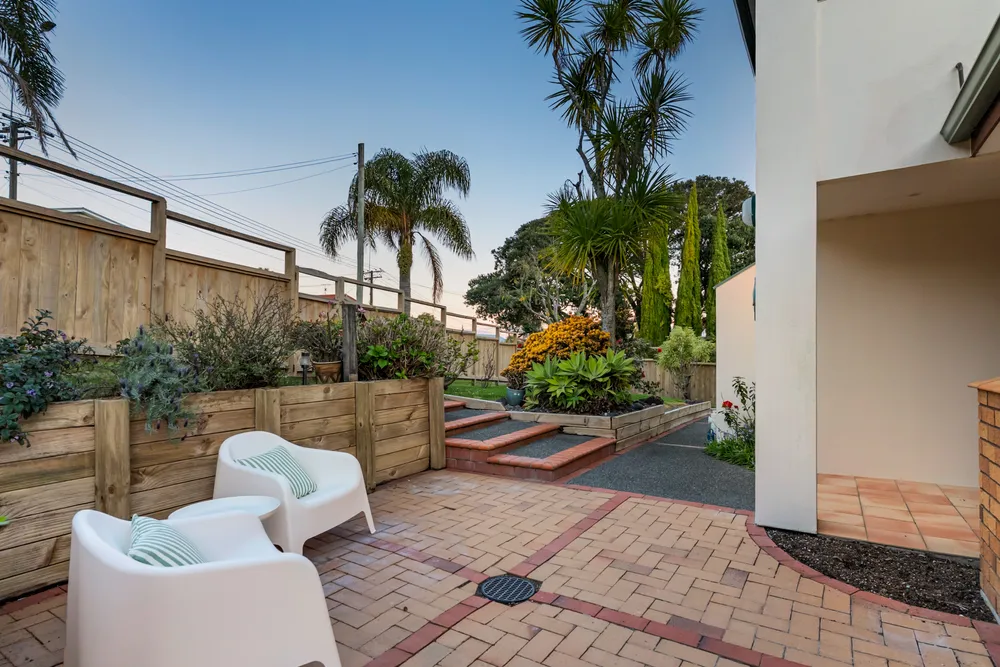Photos of 492 Beach Road