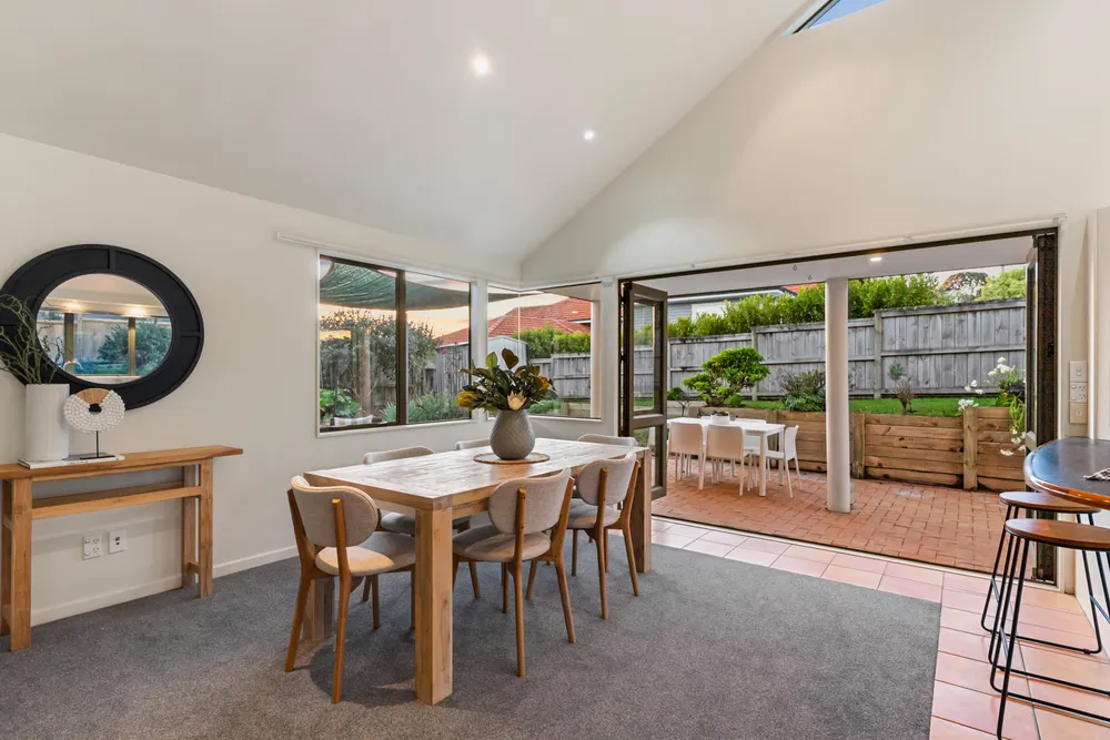 Photos of 492 Beach Road