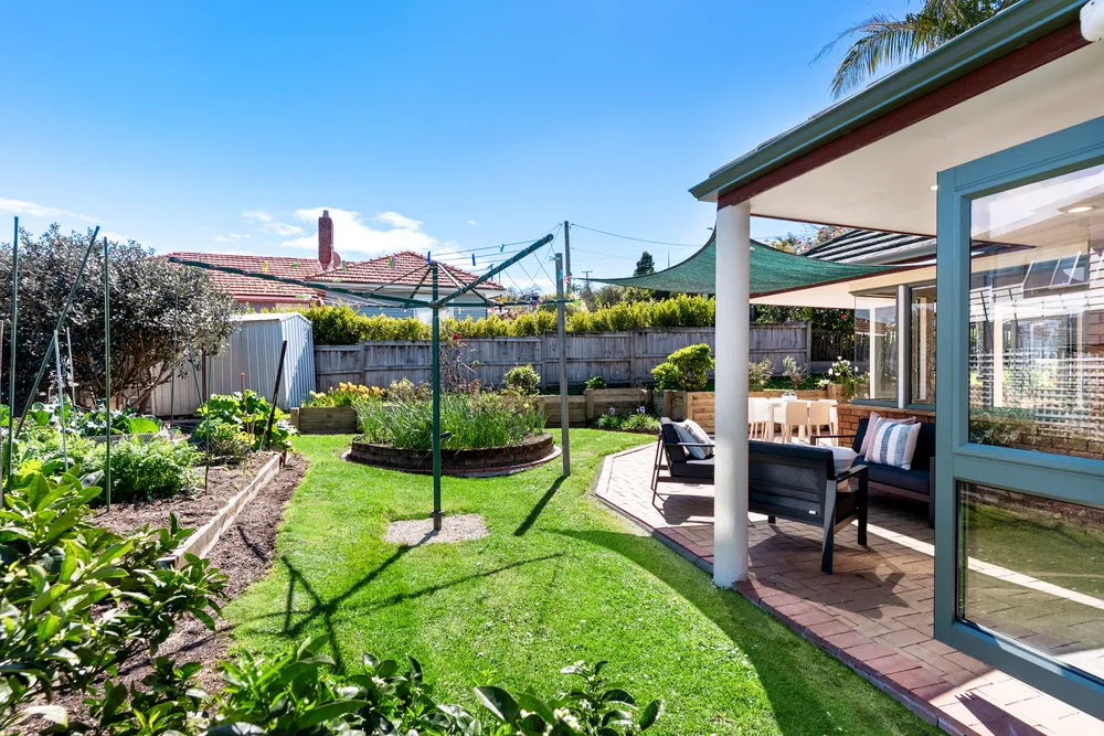 Photos of 492 Beach Road