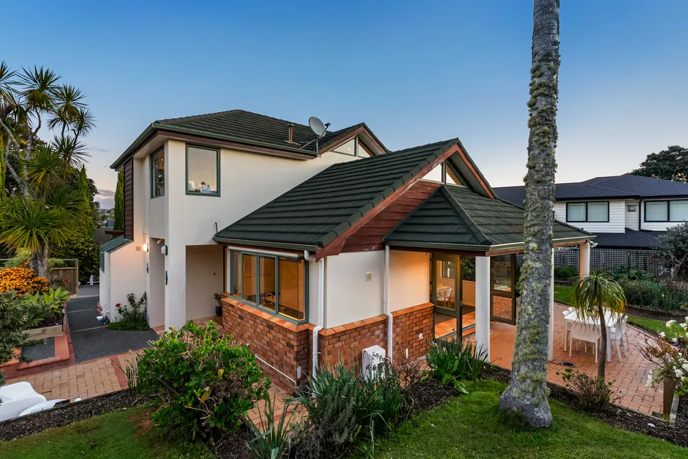 Photos of 492 Beach Road