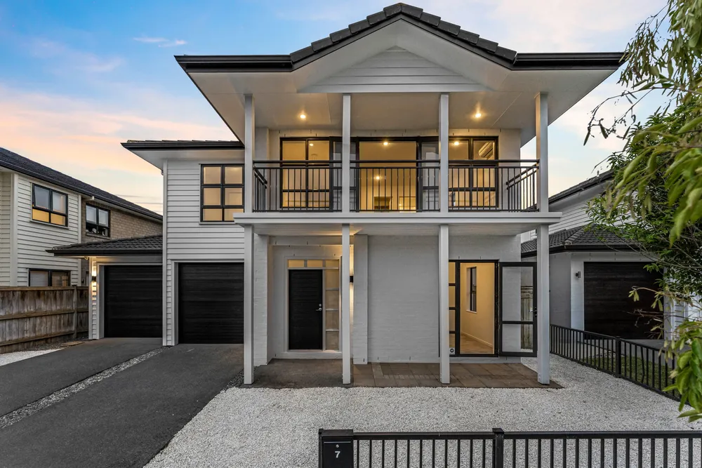 Photos of 7 Wynne Gray Avenue