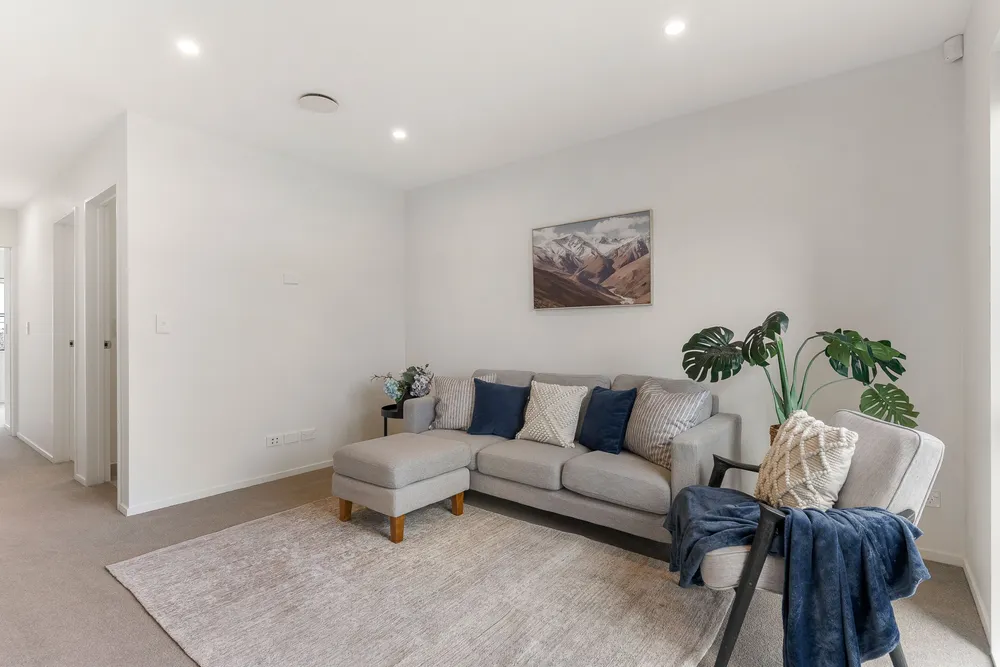 Photos of 14 Orford Lane