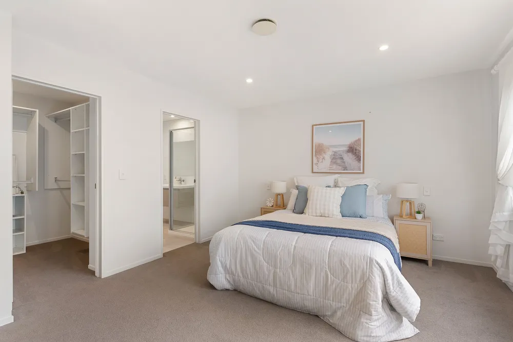 Photos of 14 Orford Lane