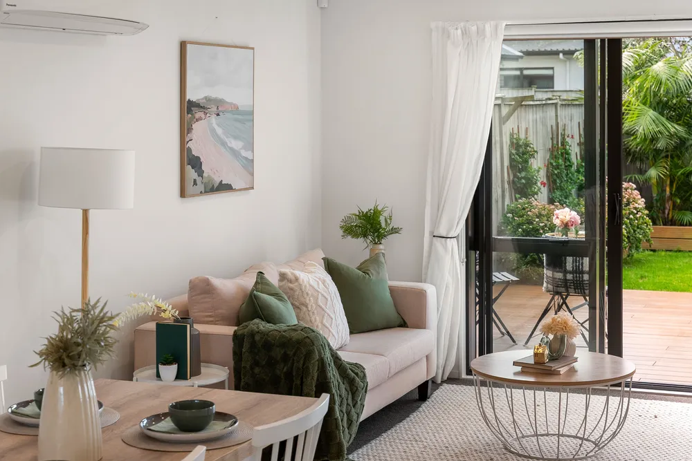 Photos of 14 Orford Lane