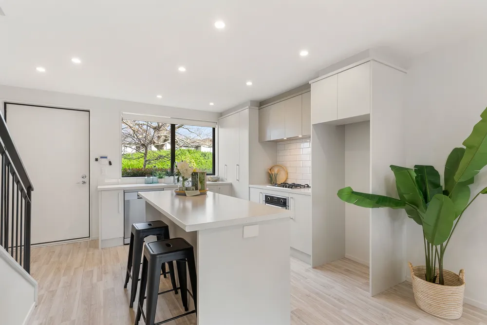 Photos of 14 Orford Lane