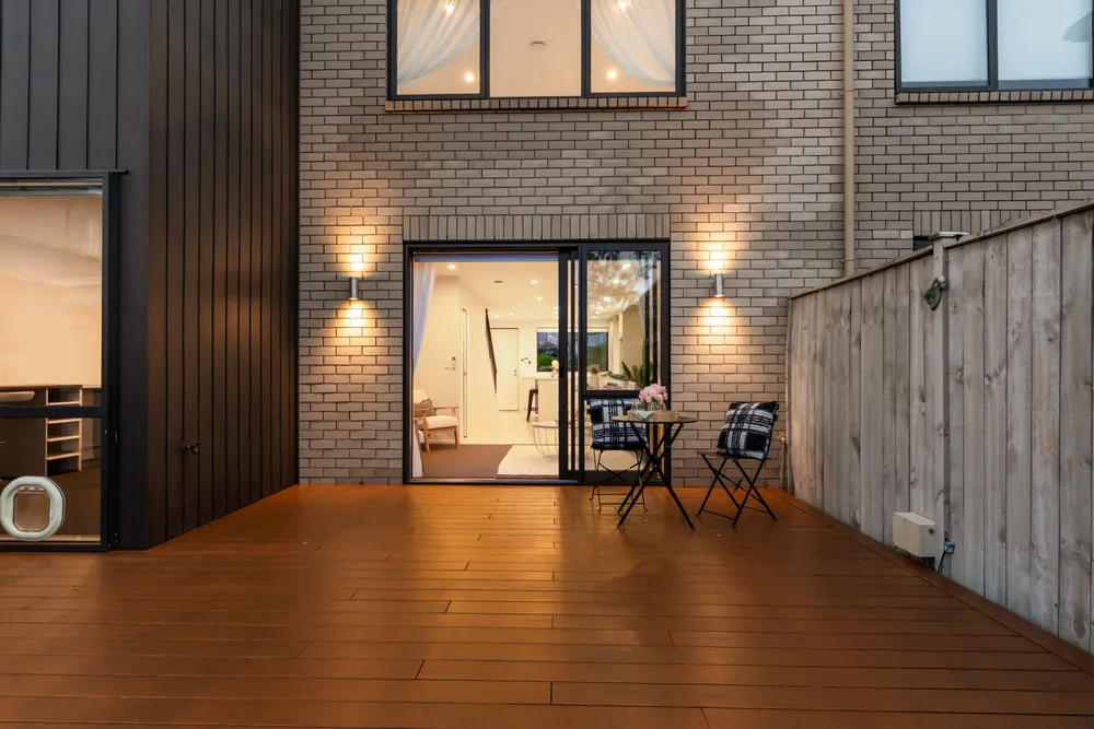 Photos of 14 Orford Lane