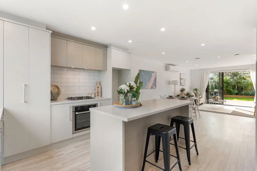 Photos of 14 Orford Lane