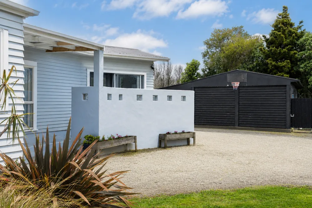 Photos of 2 Worsley Street