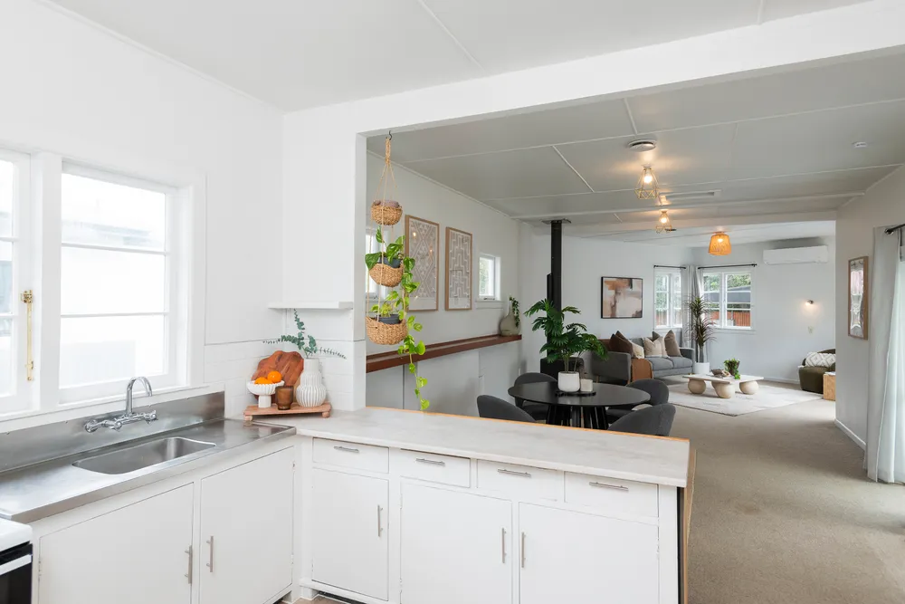 Photos of 2 Worsley Street