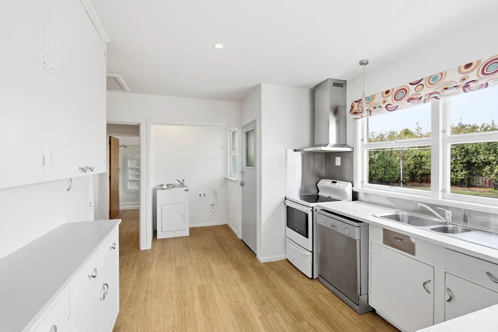 Photos of 28 Erica Street