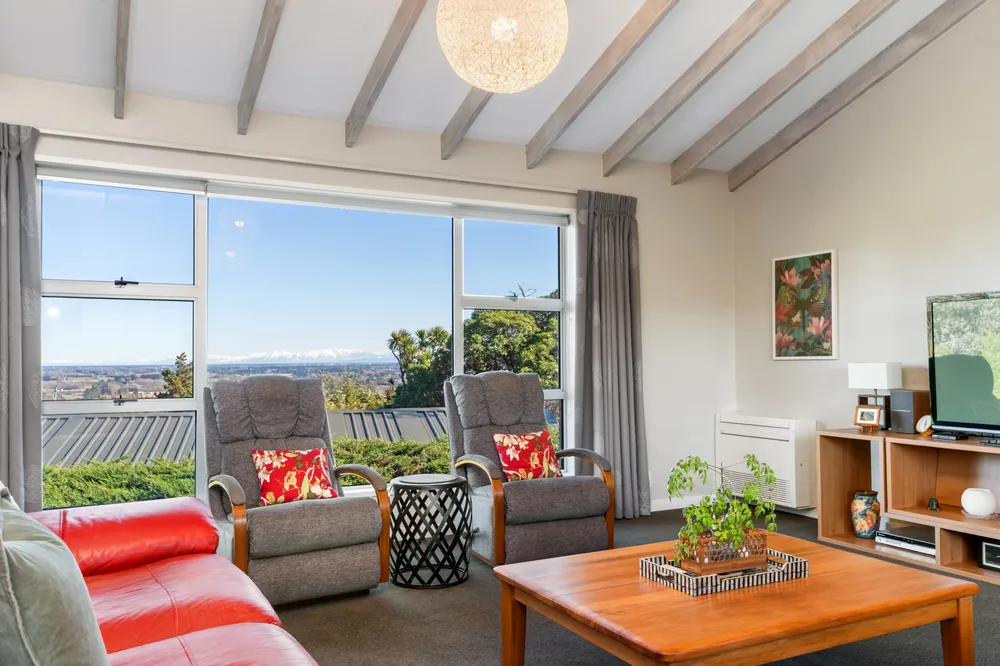 Photos of 261 Kennedys Bush Road