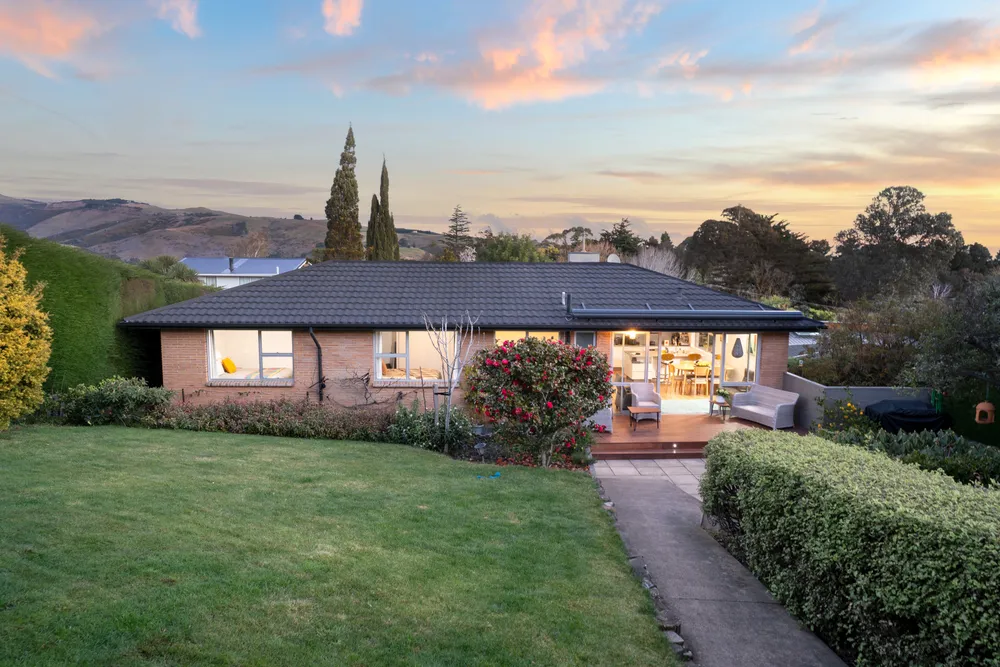 Photos of 261 Kennedys Bush Road