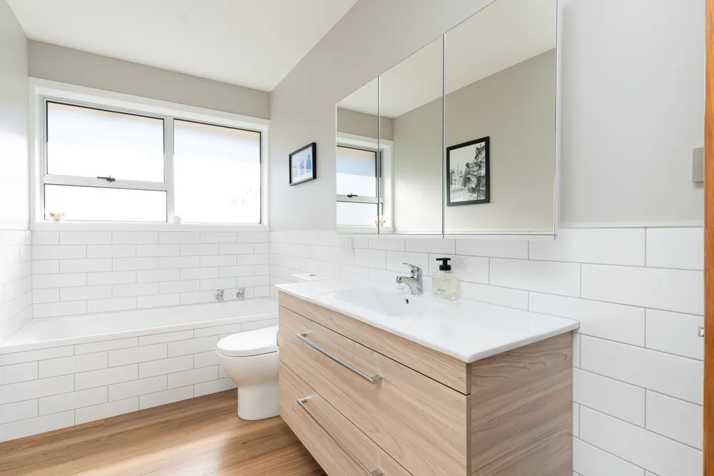 Photos of 261 Kennedys Bush Road