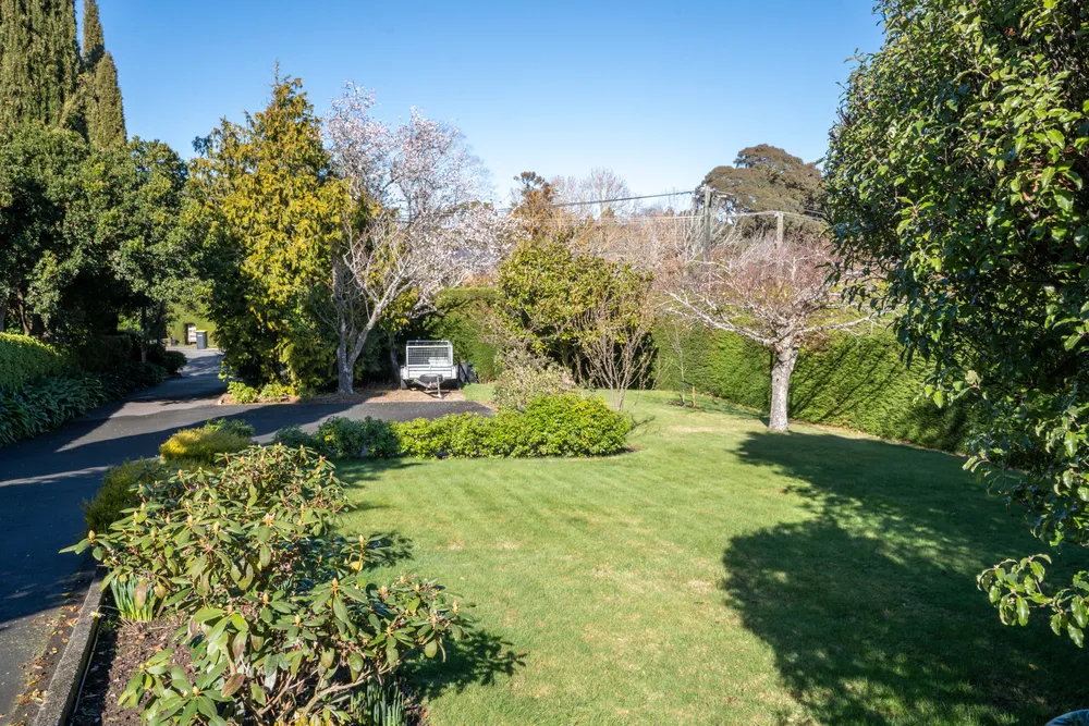 Photos of 261 Kennedys Bush Road