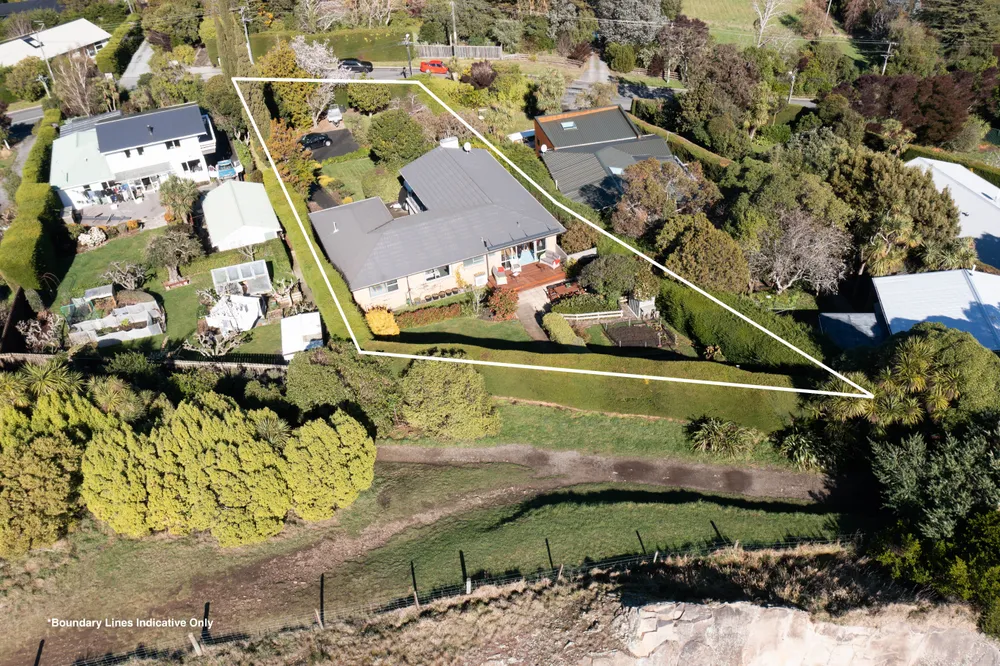 Photos of 261 Kennedys Bush Road