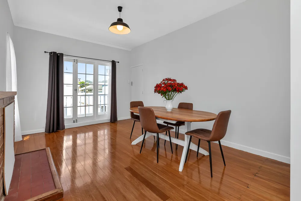 Photos of 29 Weaver Street