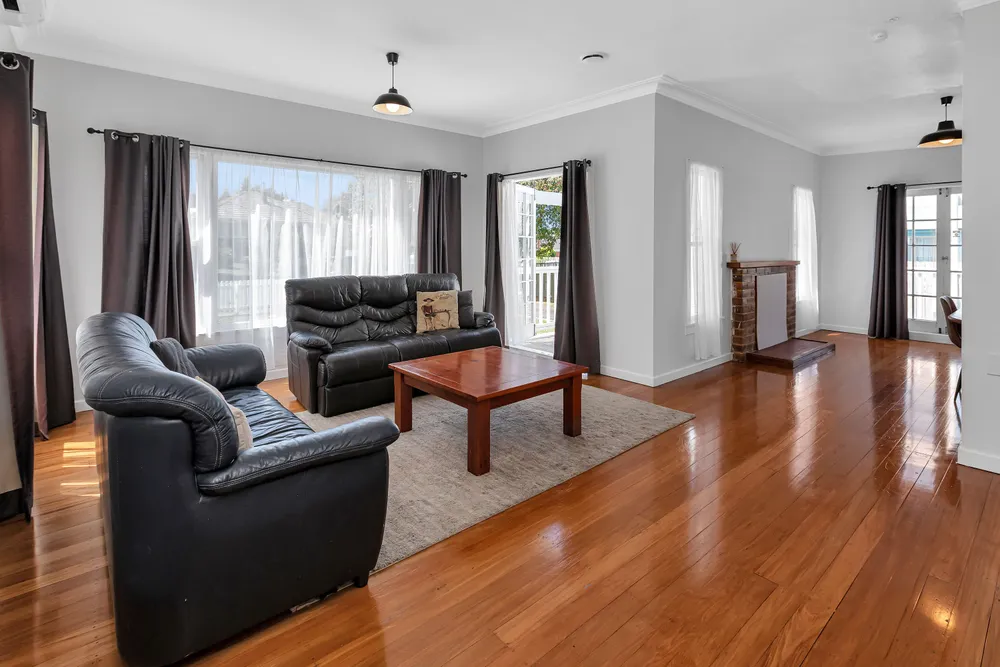 Photos of 29 Weaver Street
